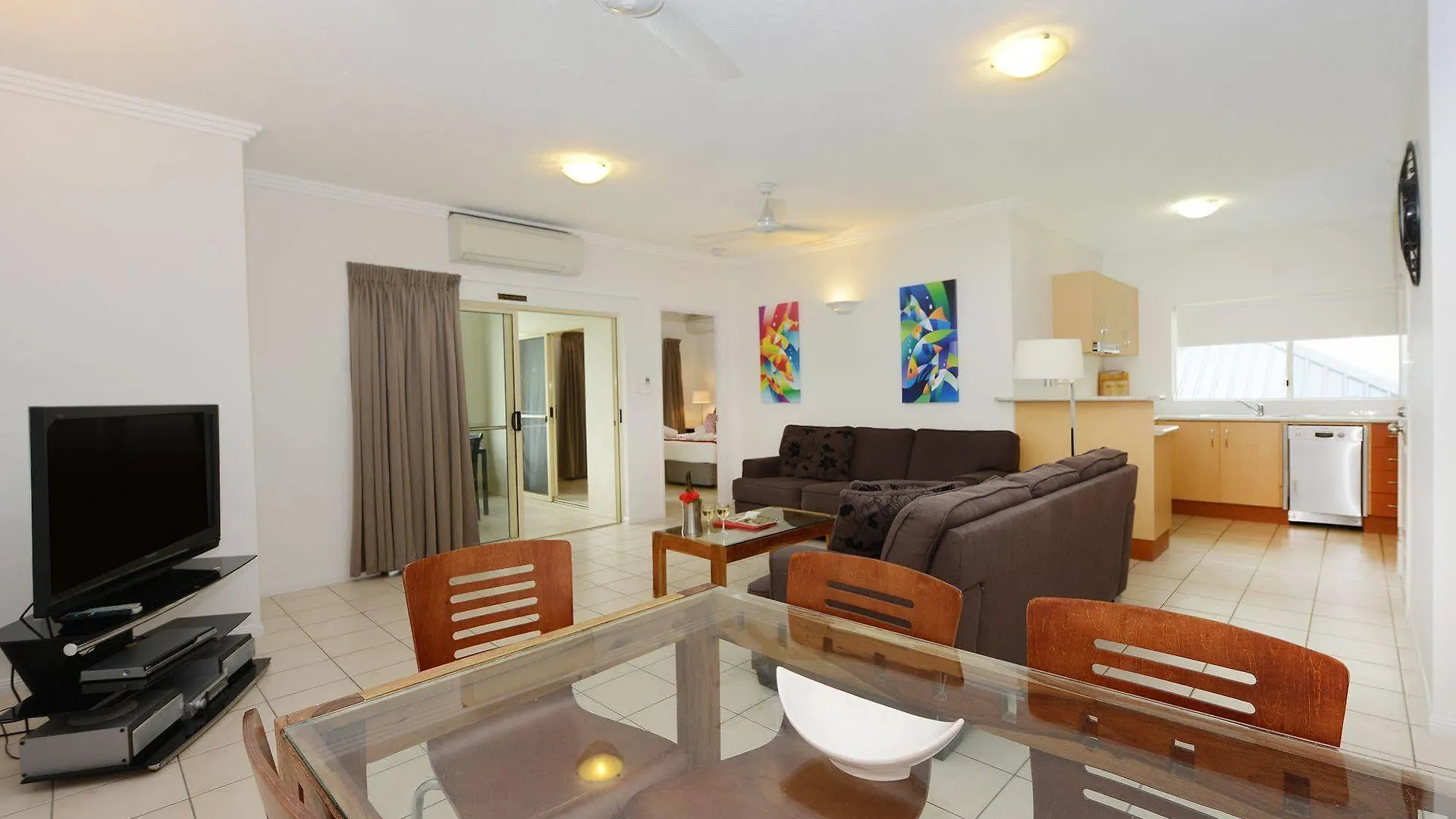 **** Rezort Central Plaza Port Douglas Austrálie