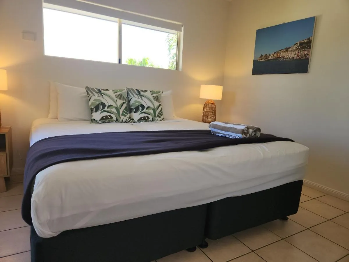 **** Resort Central Plaza Port Douglas Australia