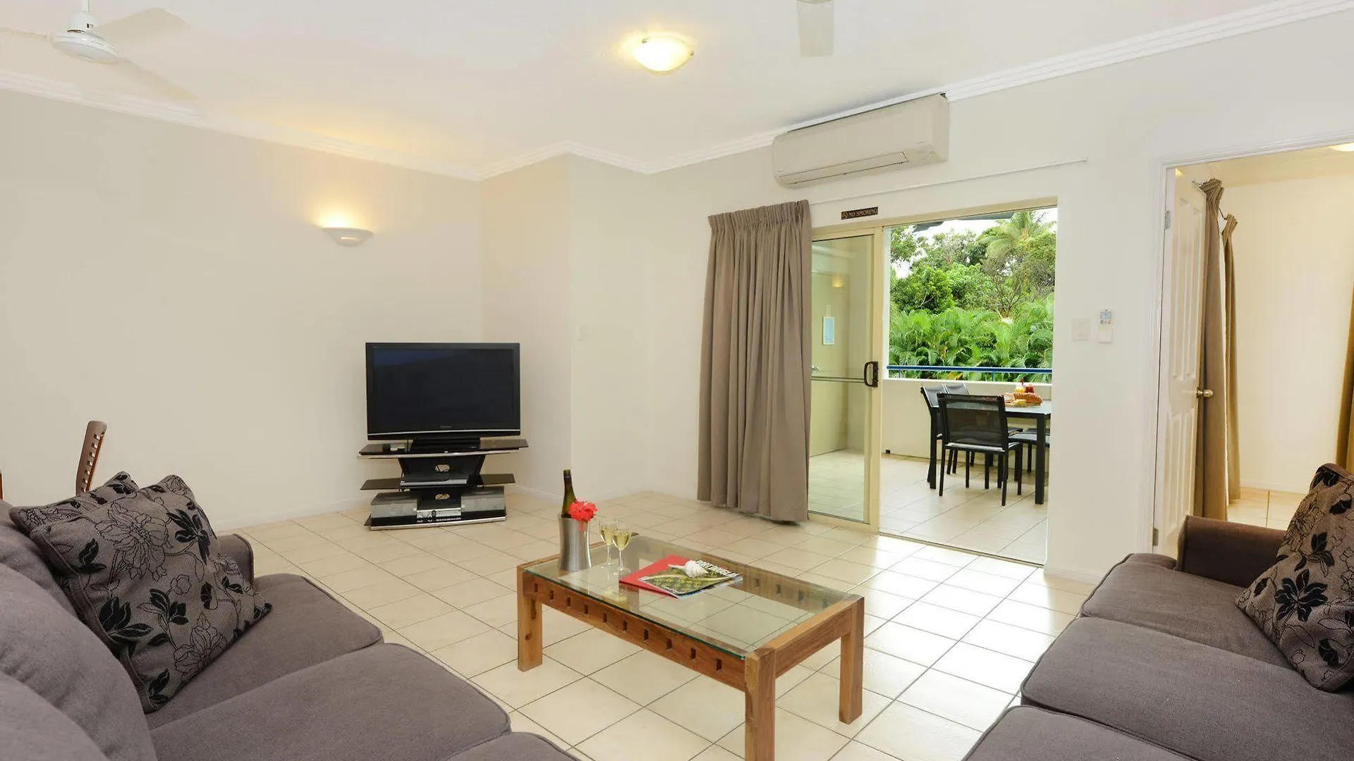 Central Plaza Port Douglas 4*,